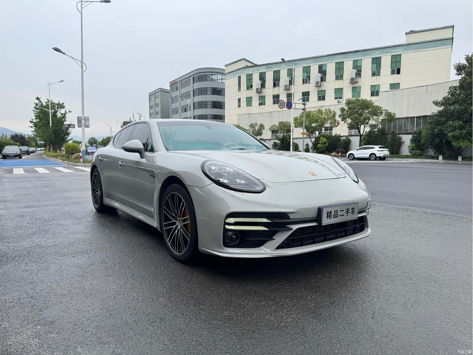 Porsche Panamera, 2010 3