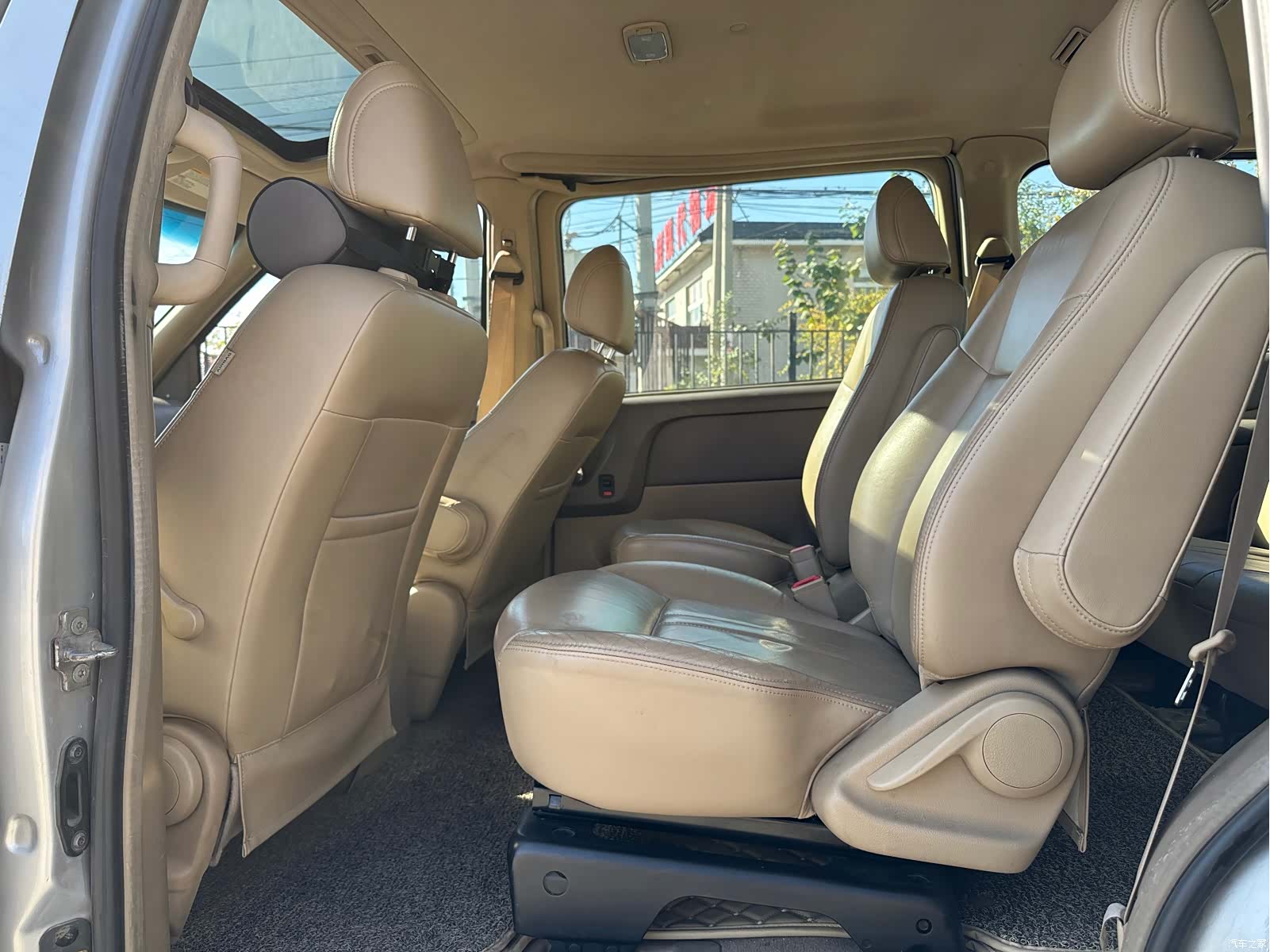 Buick GL8, 2012 6