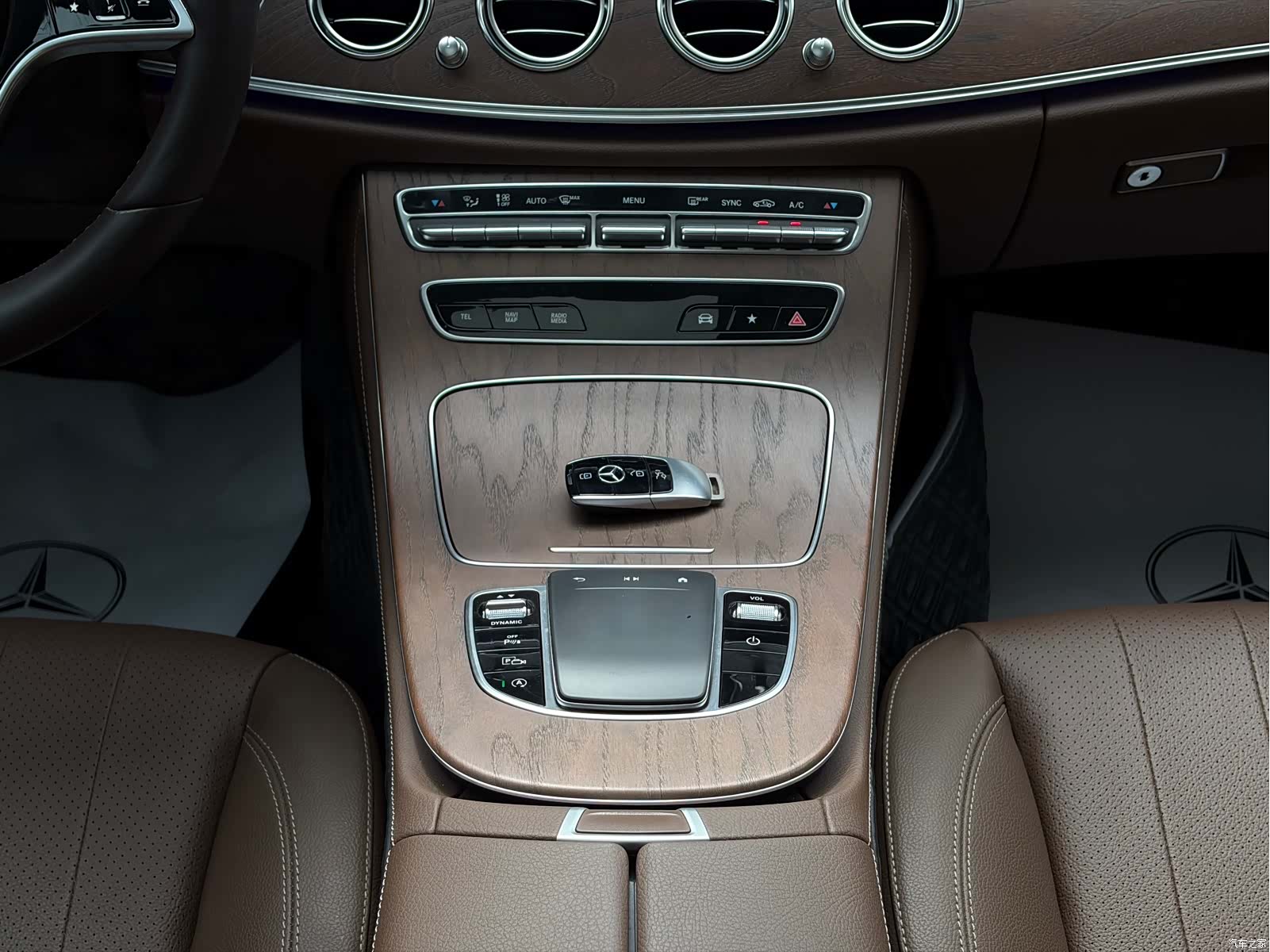 Mercedes-Benz E-Class, 2022 16