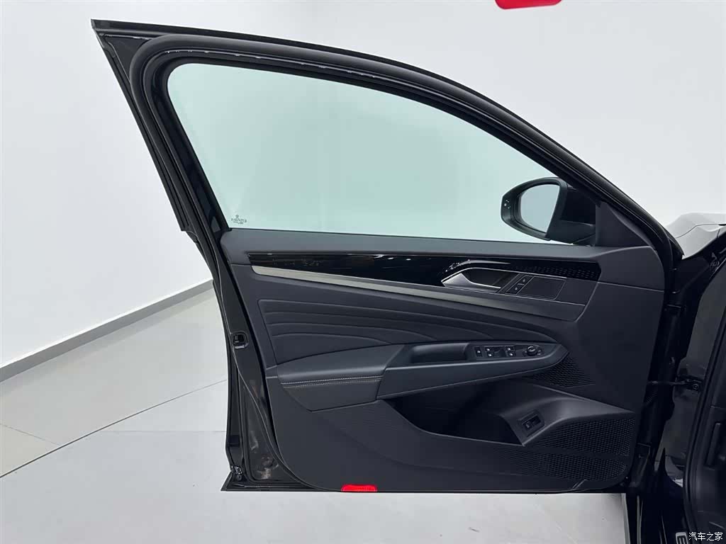 Volkswagen Passat, 2023 8