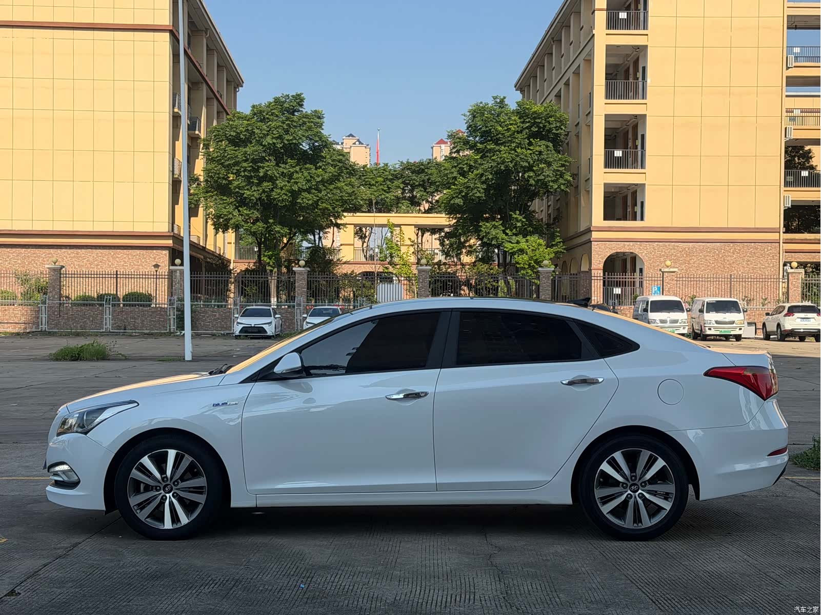 Hyundai GLS, 2016 7