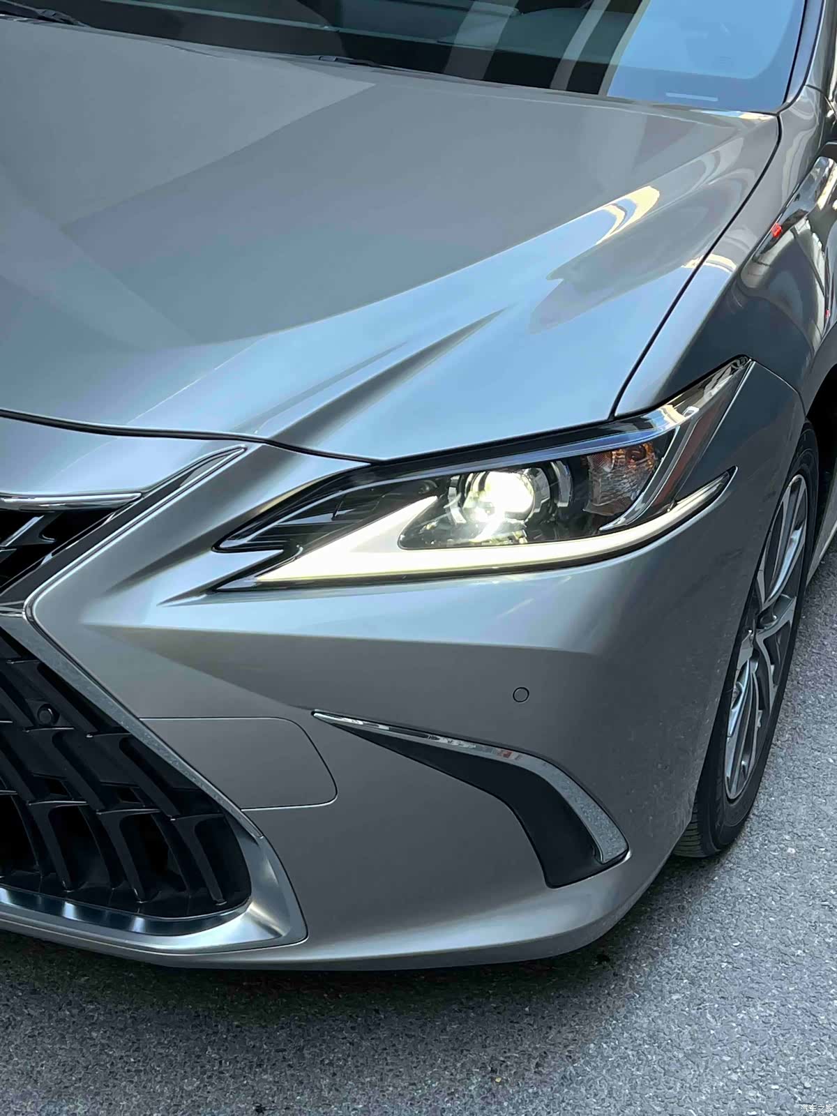 Lexus ES, 2023 3
