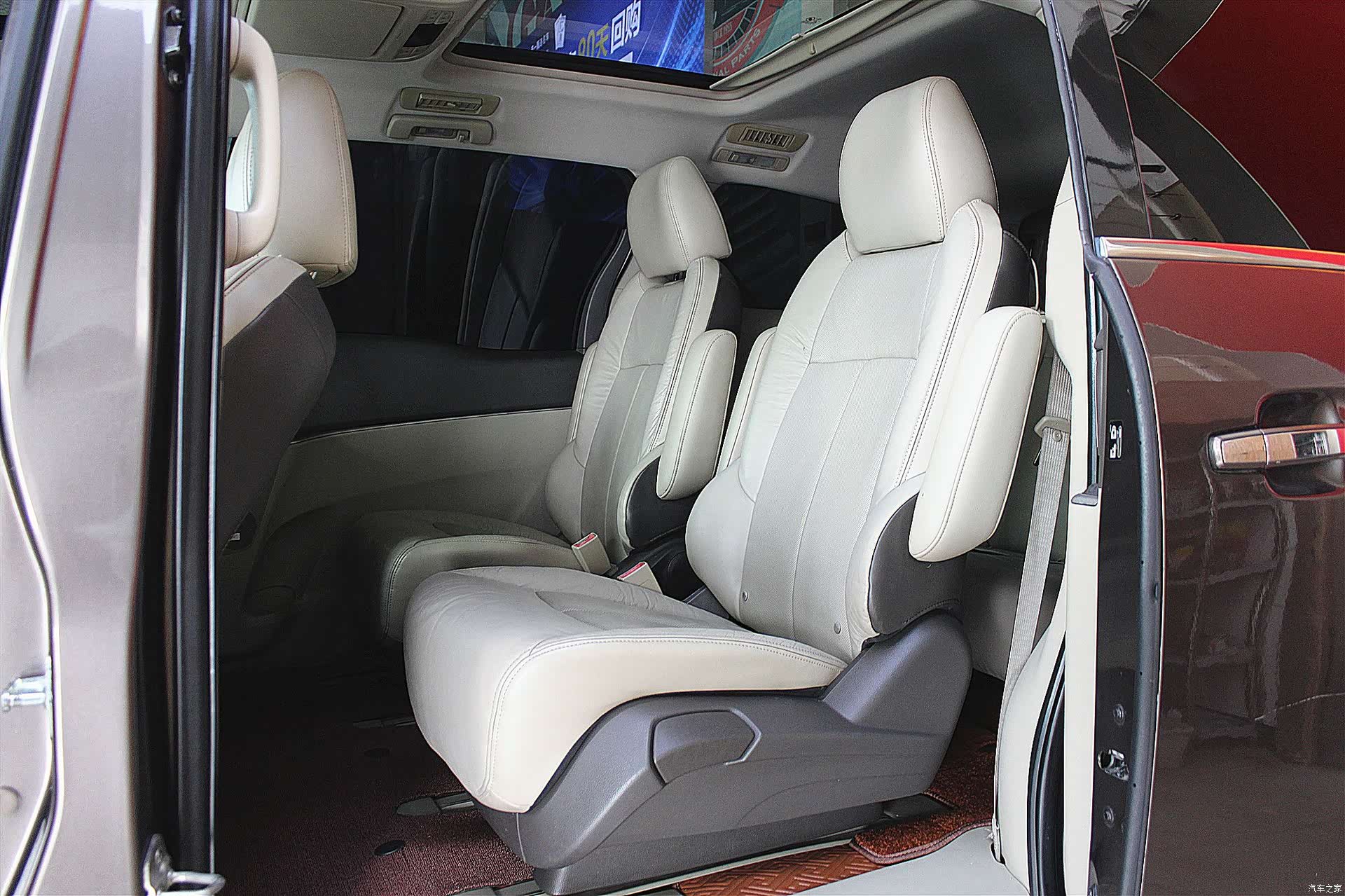 Buick GL8, 2013 17
