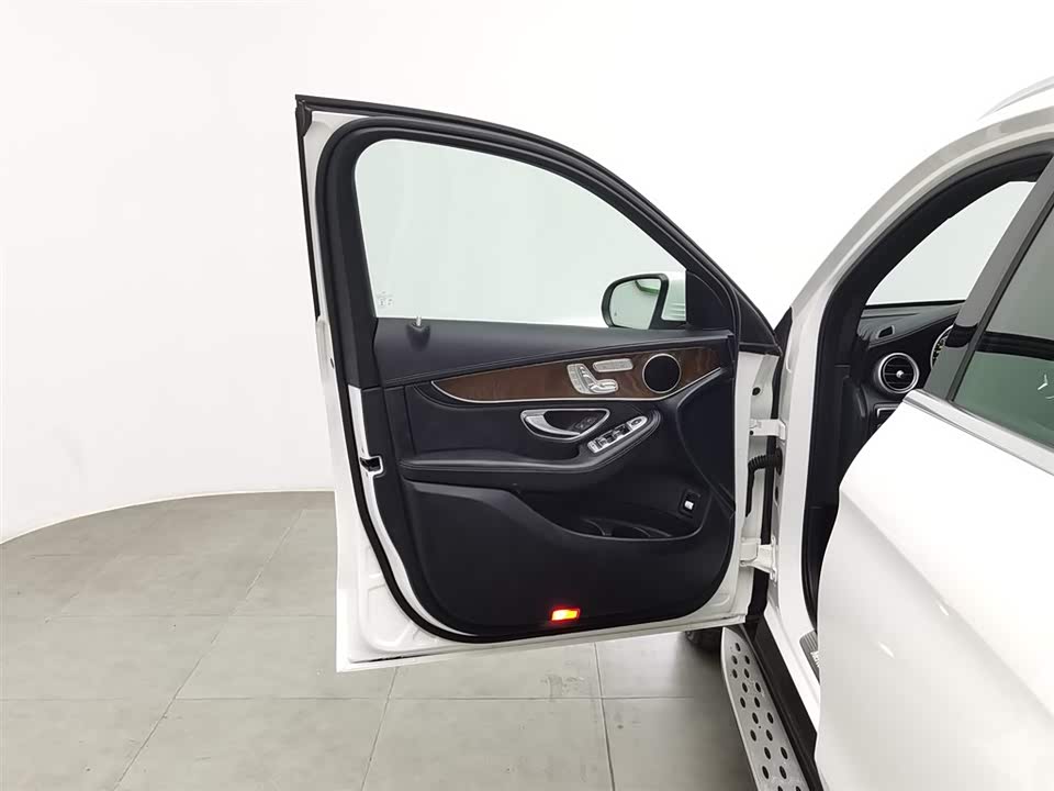 Mercedes-Benz GLC Mercedes-Benz GLC