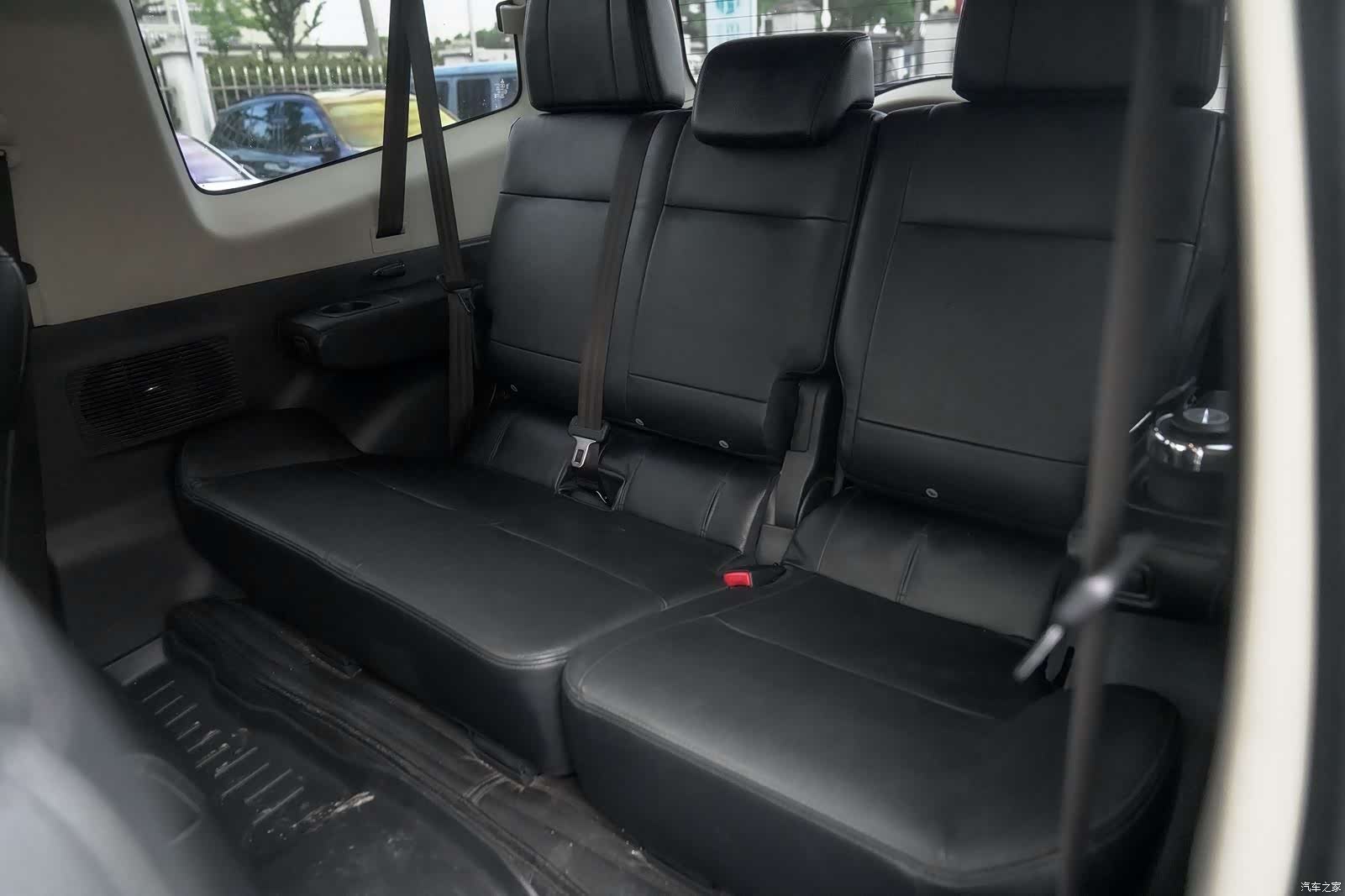 Mitsubishi Pajero, 2019 17