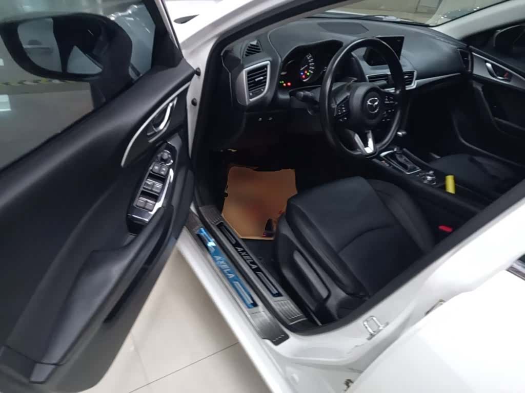 Mazda Mazda3, 2019 15