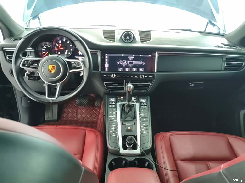 Porsche Macan, 2021 10
