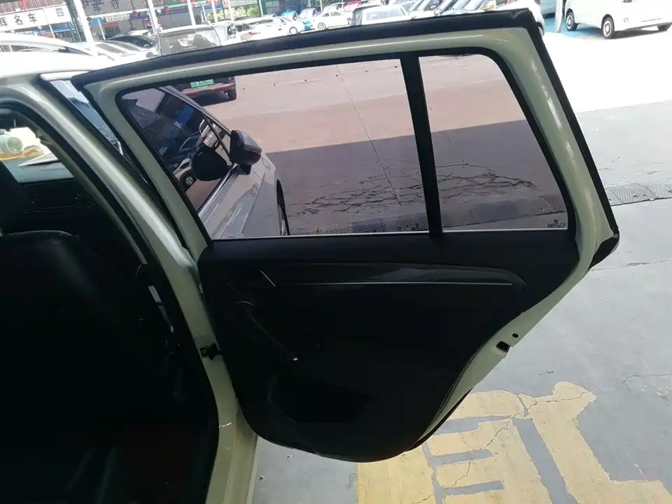 Volkswagen Golf*Jiayu