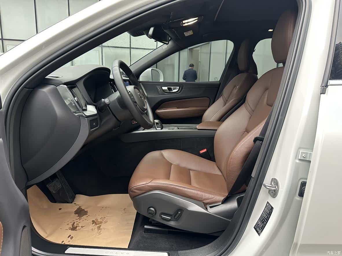 Volvo XC60, 2024 9