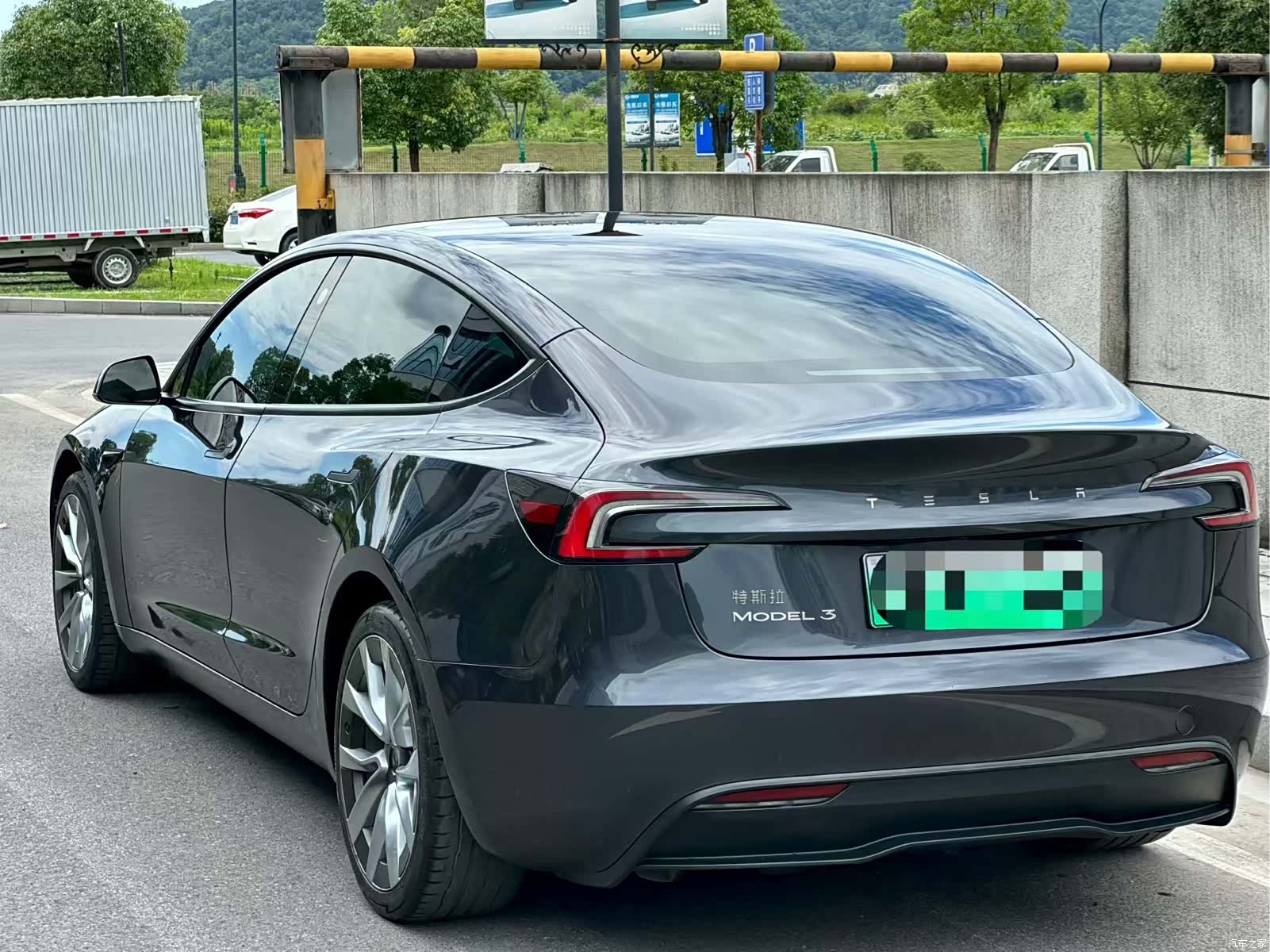 Tesla Model 3, 2024 все фото