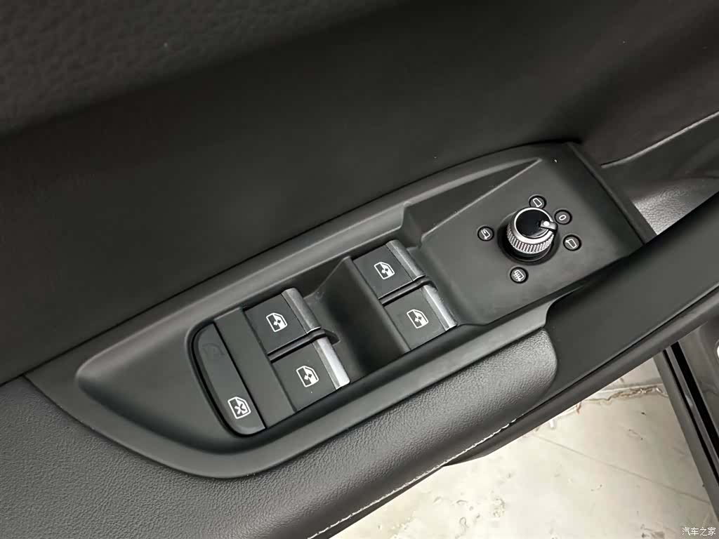 Audi Q5L, 2022 27