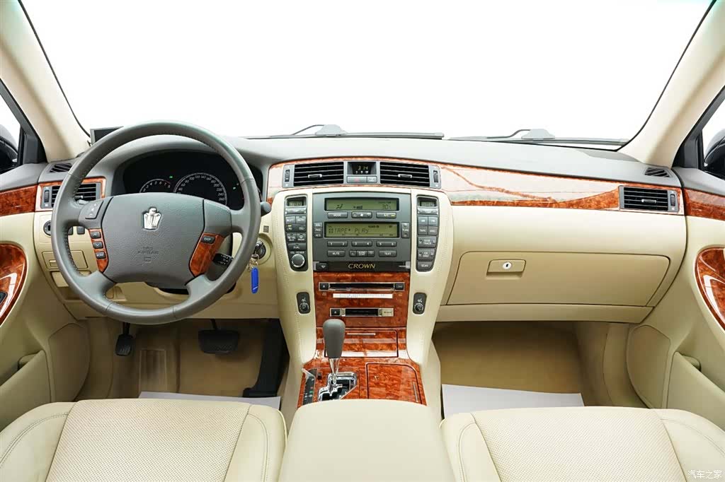 Toyota Crown, 2007 4