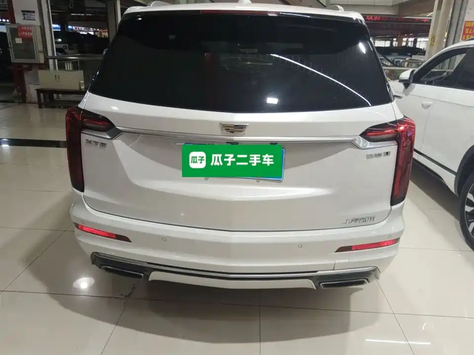 Cadillac XT6