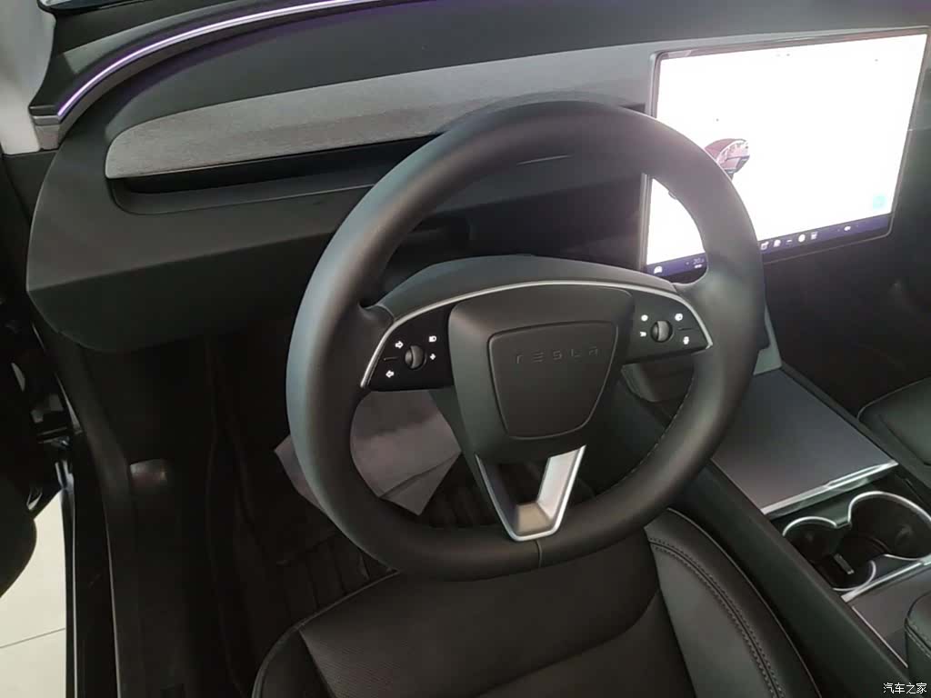 Tesla Model 3, 2025 11