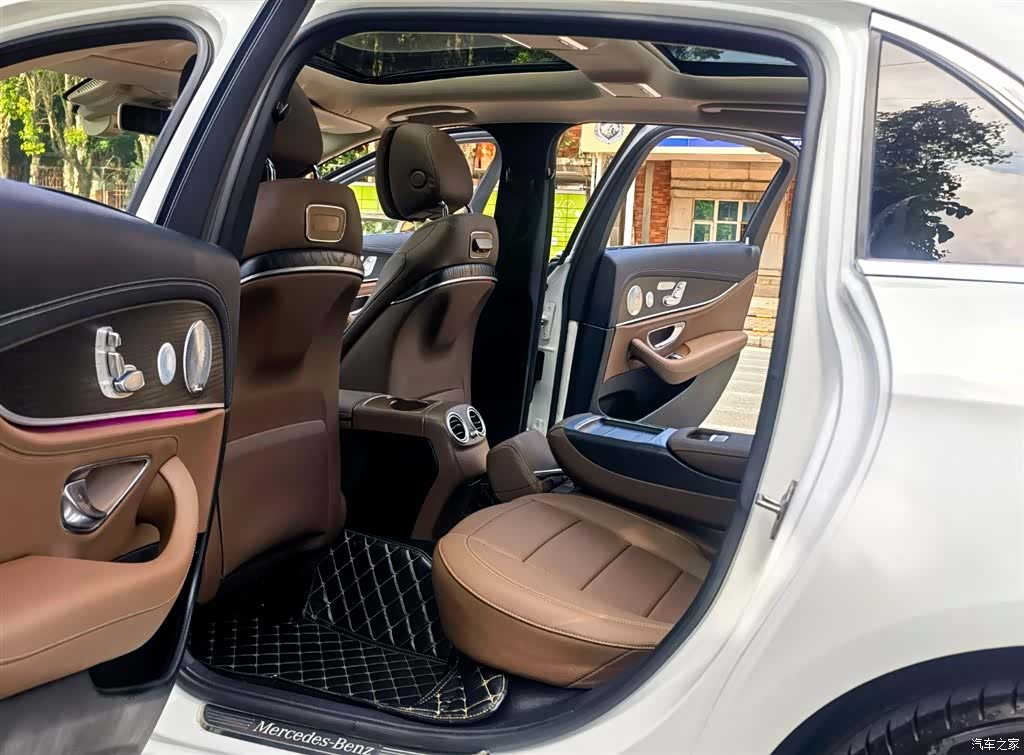Mercedes-Benz E-Class, 2020 10