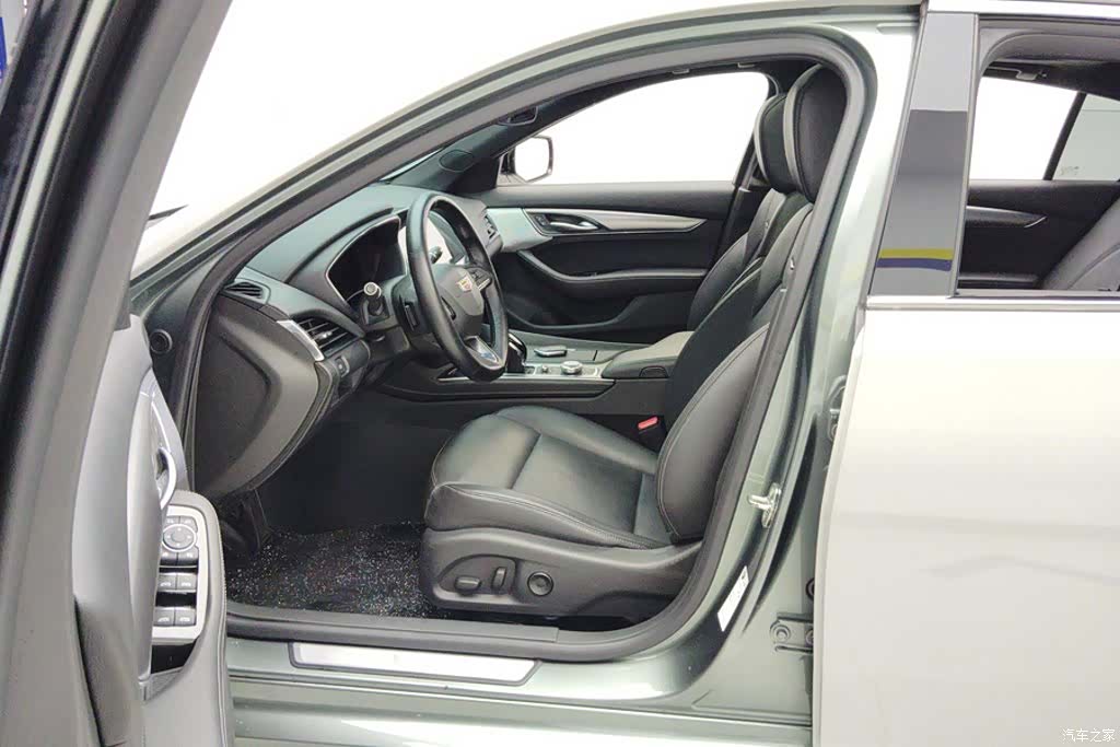 Cadillac CT5, 2023 9