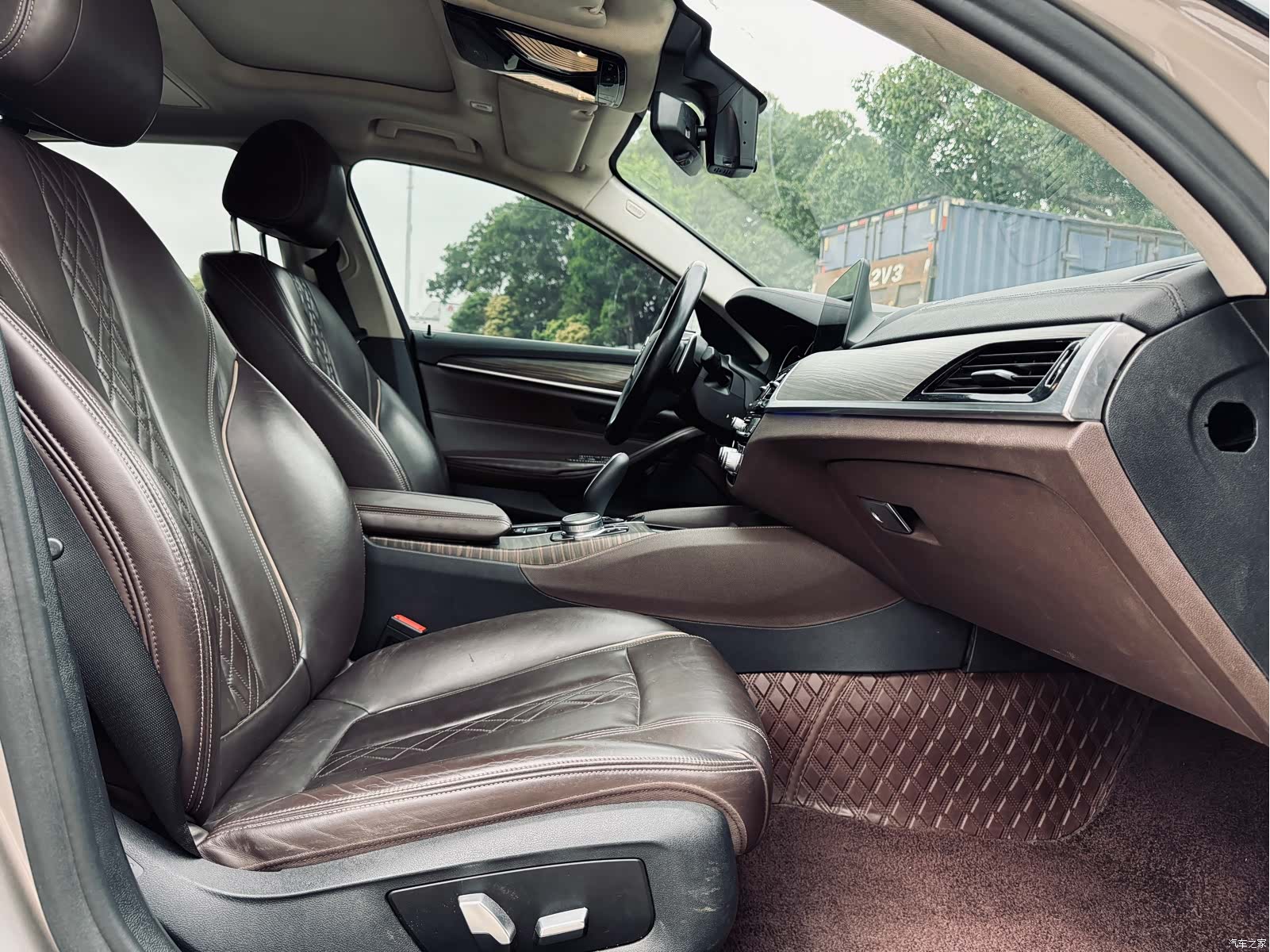 BMW 5 Series, 2018 24