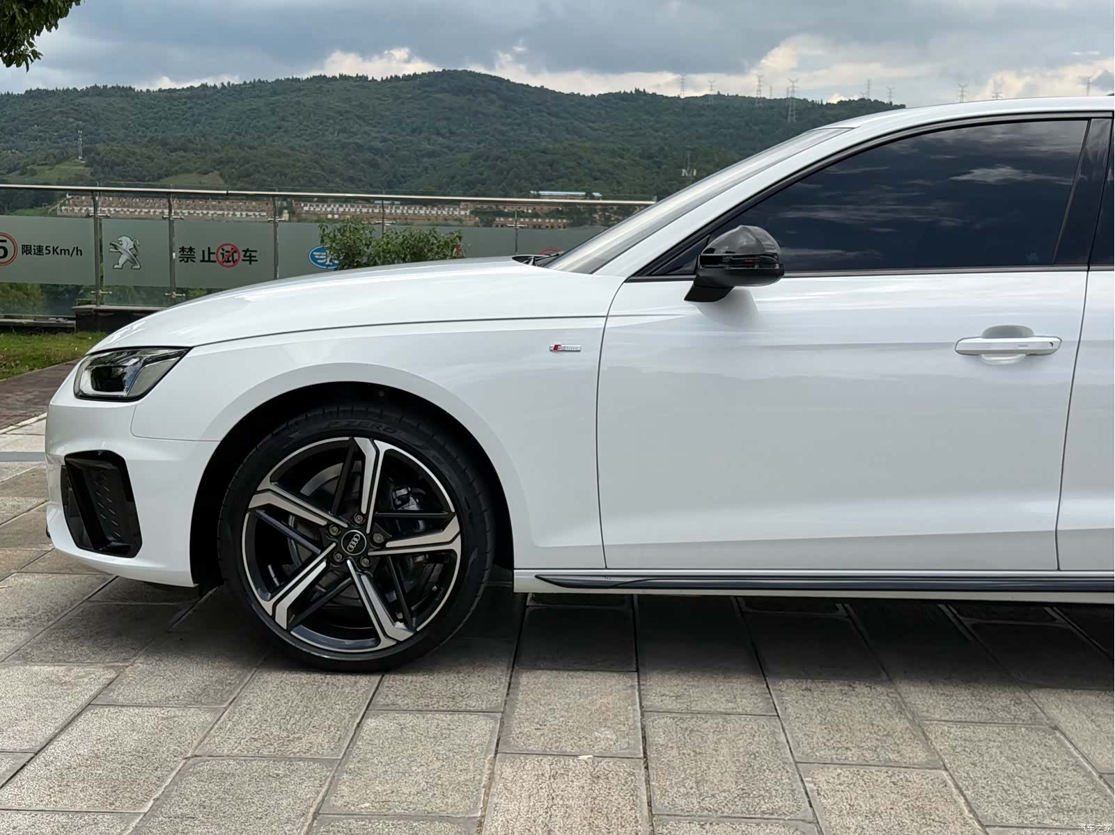 Audi A4L, 2024 32
