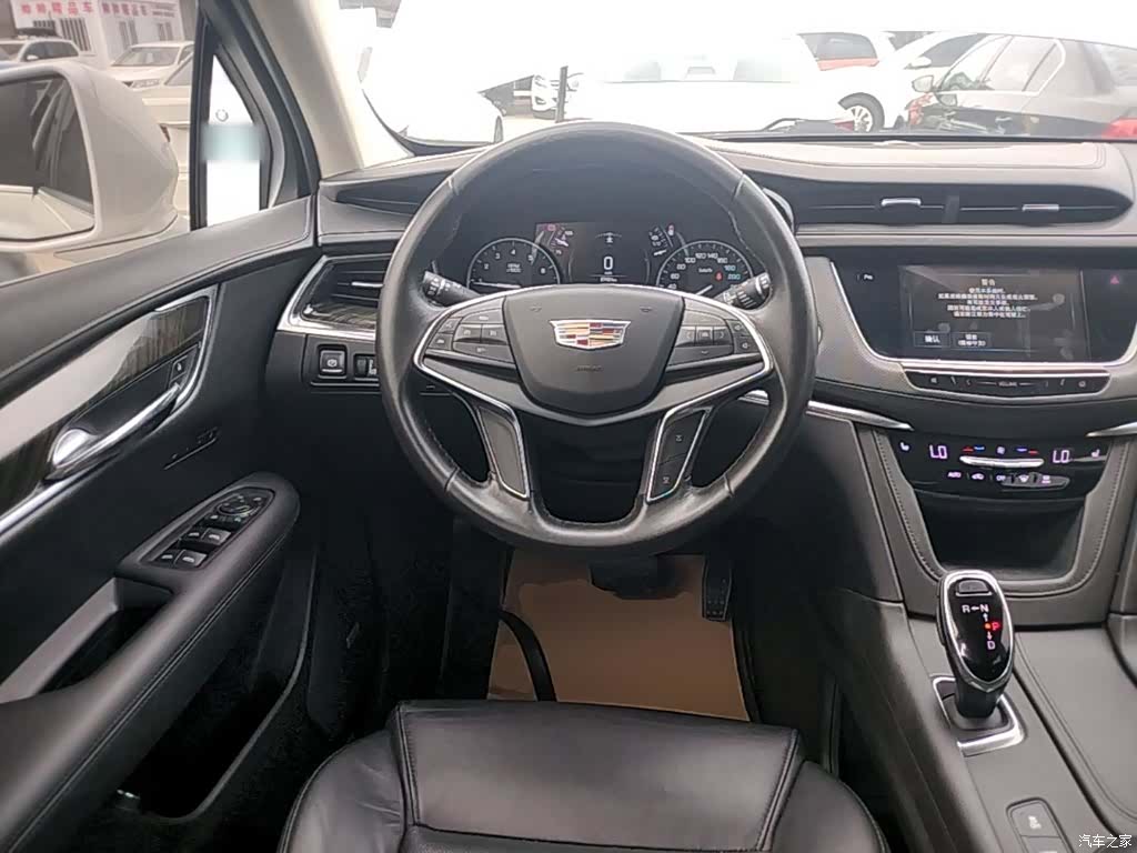Cadillac XT5, 2019 11