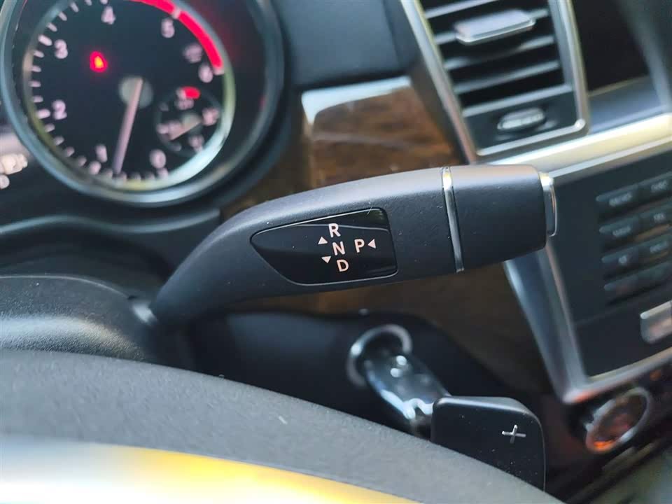 Mercedes-Benz GL grade