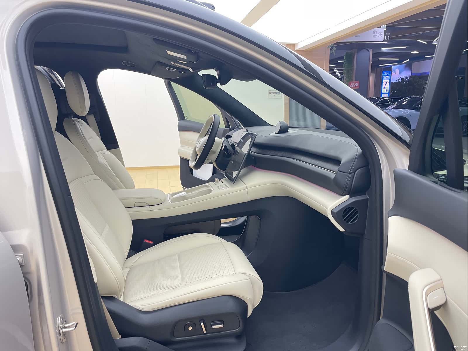 NIO ES6, 2023 11