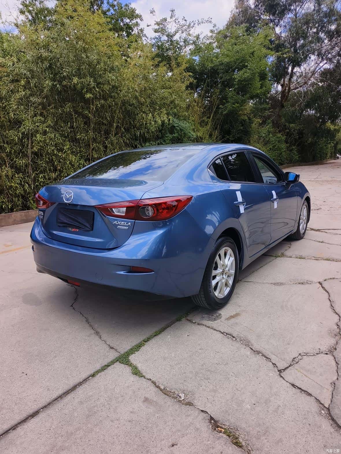 Mazda Mazda3, 2015 9
