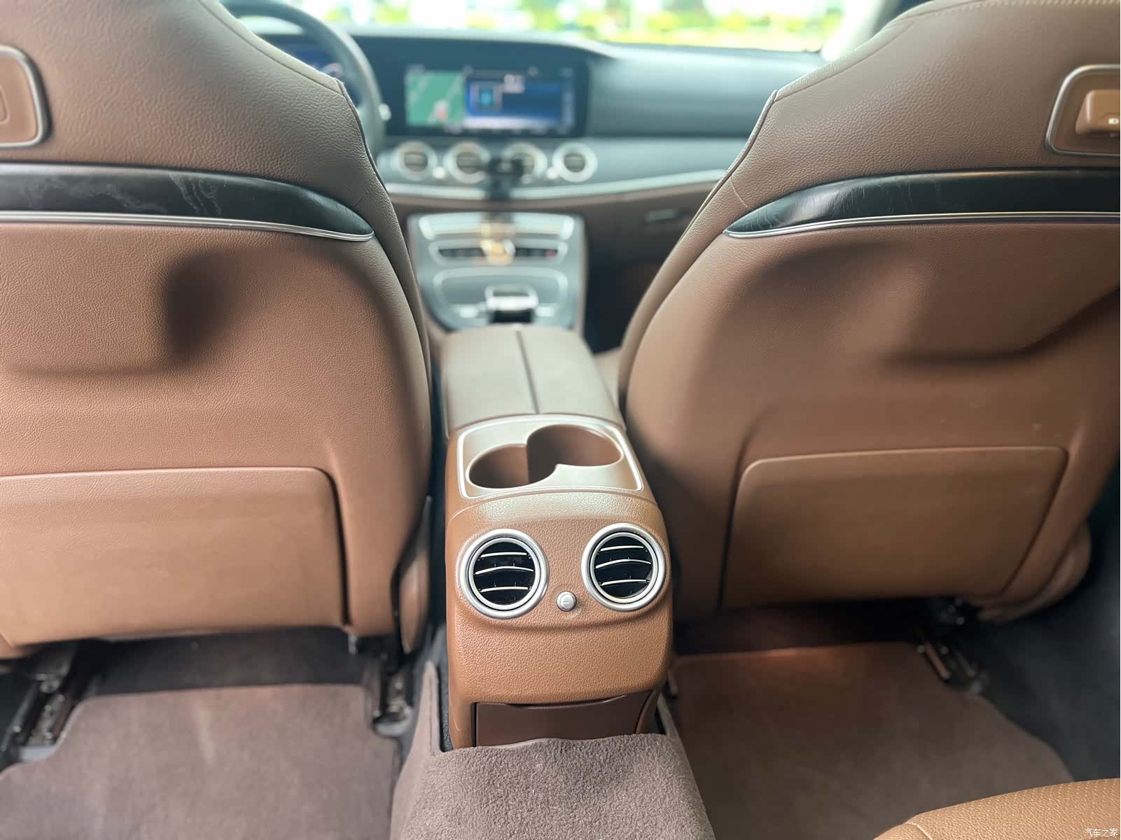 Mercedes-Benz E-Class, 2018 12
