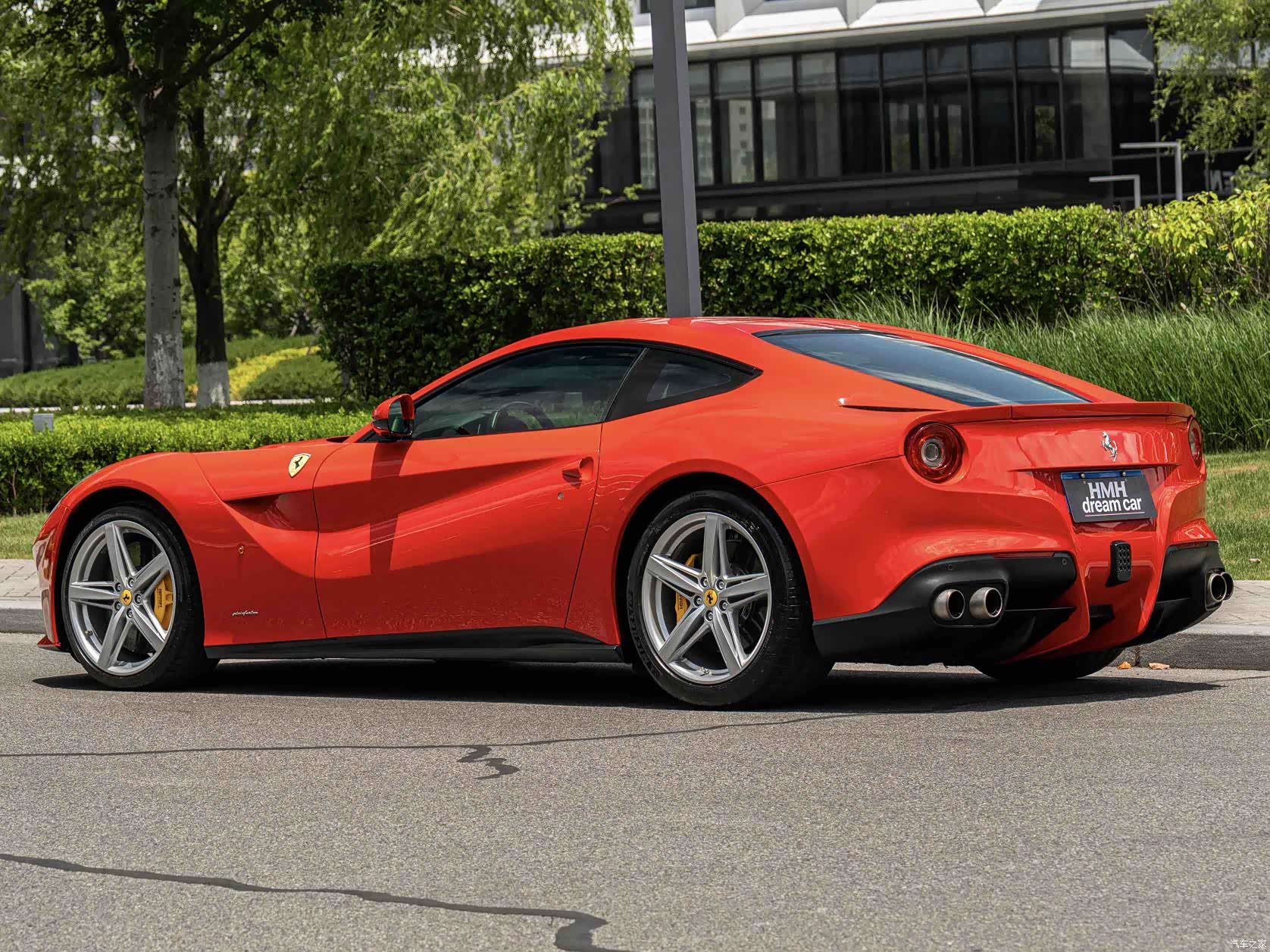 Ferrari F12ber, 2013 10