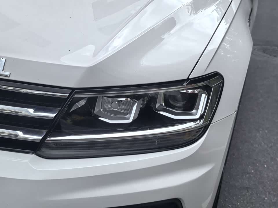 Volkswagen Tiguan L