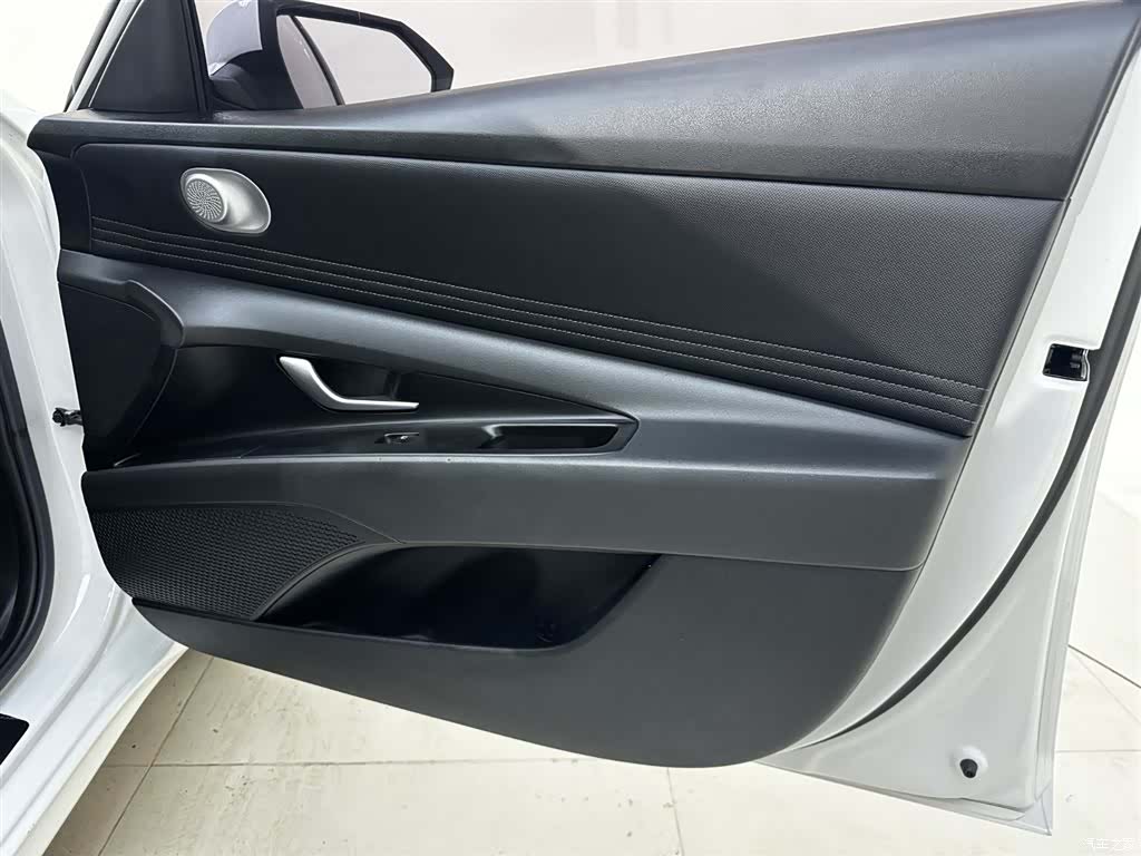 Hyundai Elantra, 2022 19