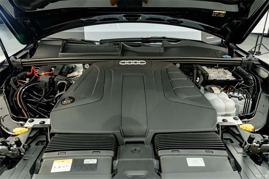 Audi Q7, 2024 25