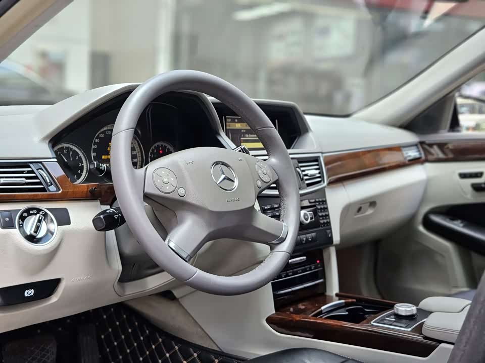 Mercedes-Benz E-class Mercedes-Benz E-class