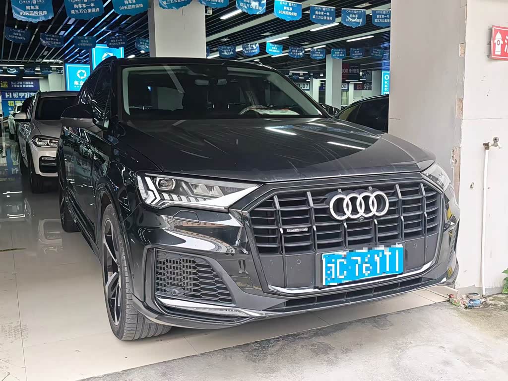 Audi Q7