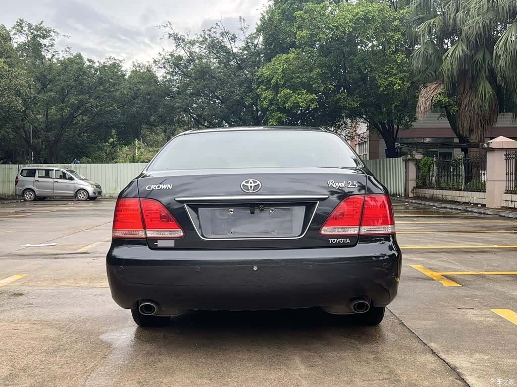 Toyota Crown, 2008 8