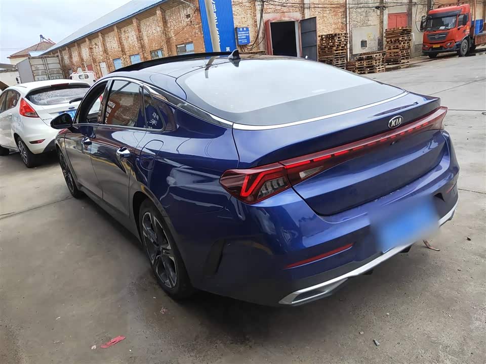 Kia K5 Kia K5