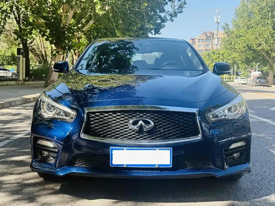 Infiniti Q50L