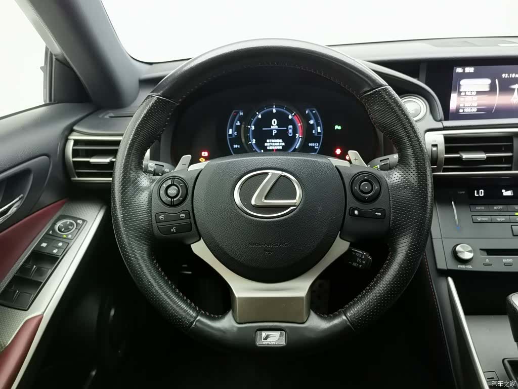 Lexus IS, 2016 11