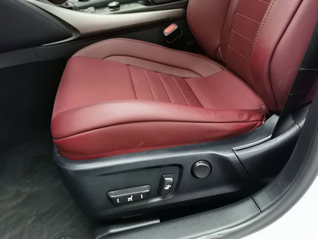 Lexus IS, 2016 20