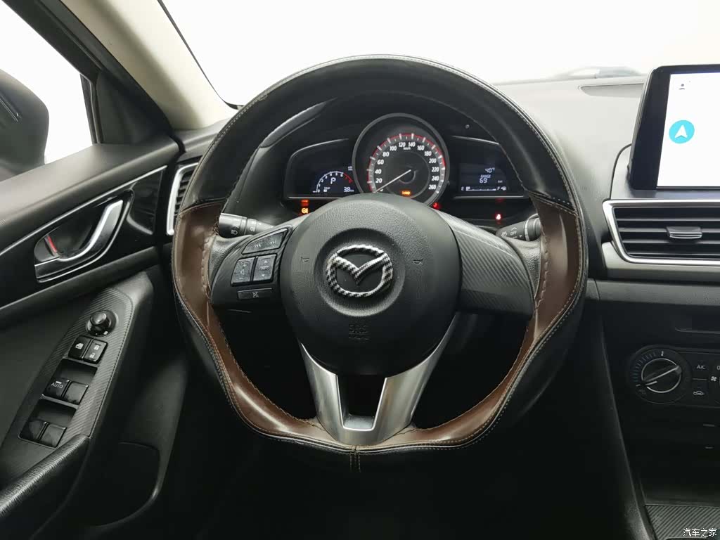Mazda Mazda3, 2016 11