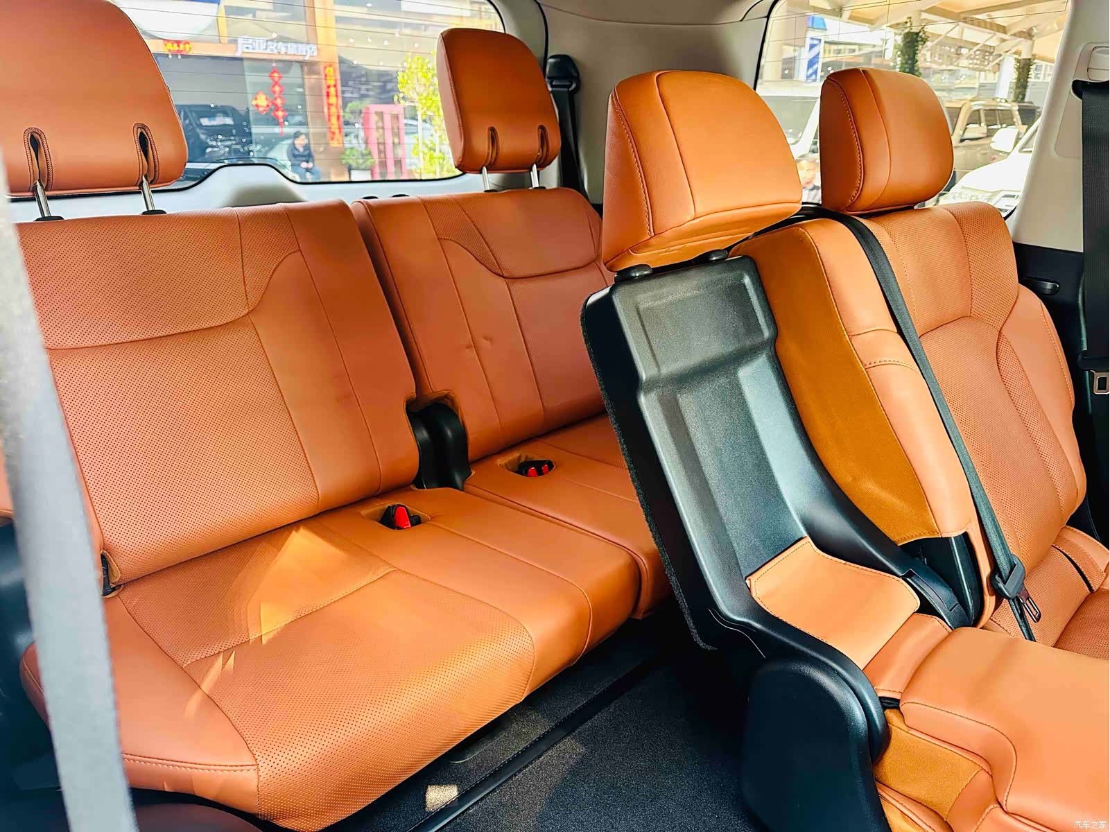 Lexus LX, 2019 8