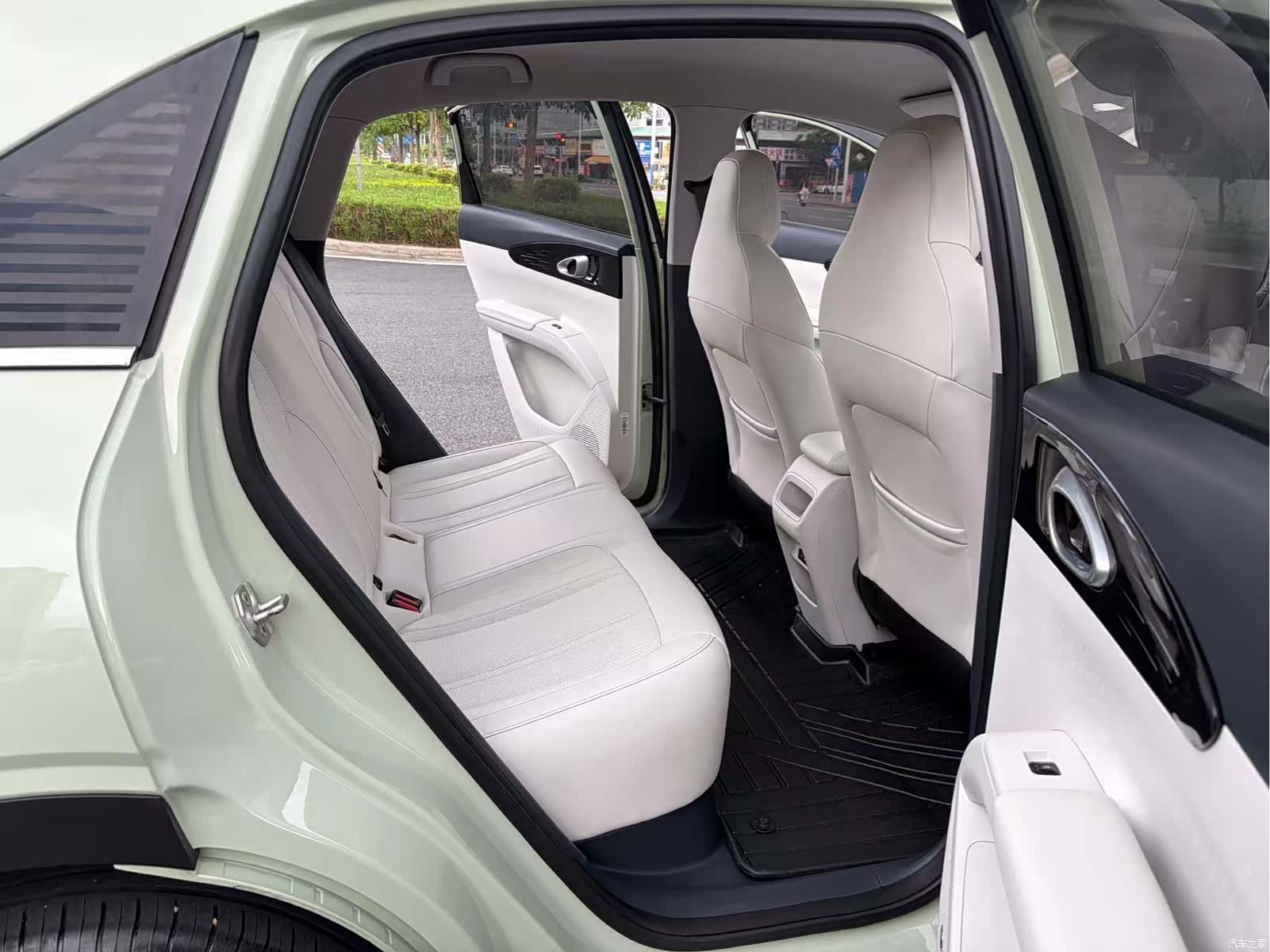 Geely Xingyuan, 2024 11