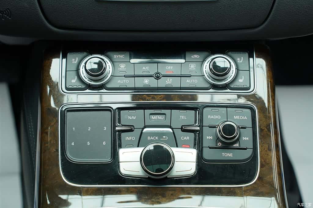 Audi A8L, 2014 27