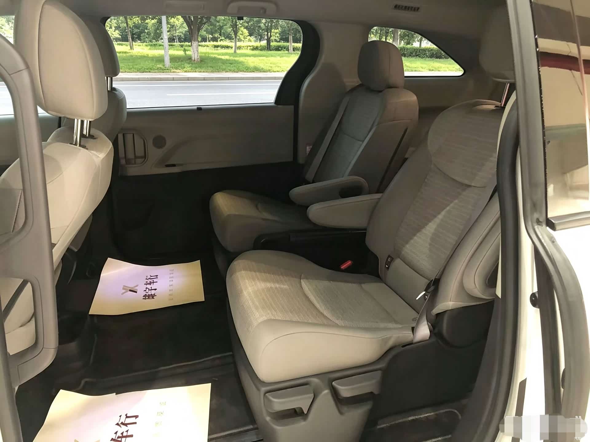 Toyota Sienna, 2025 8