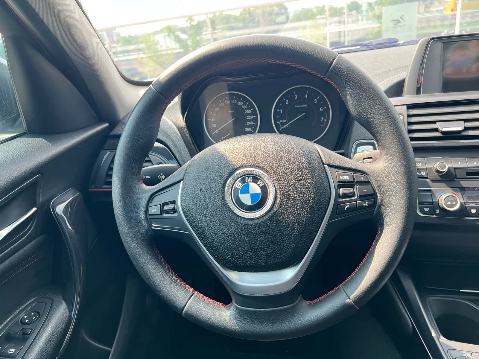 BMW 1 Series, 2013 10