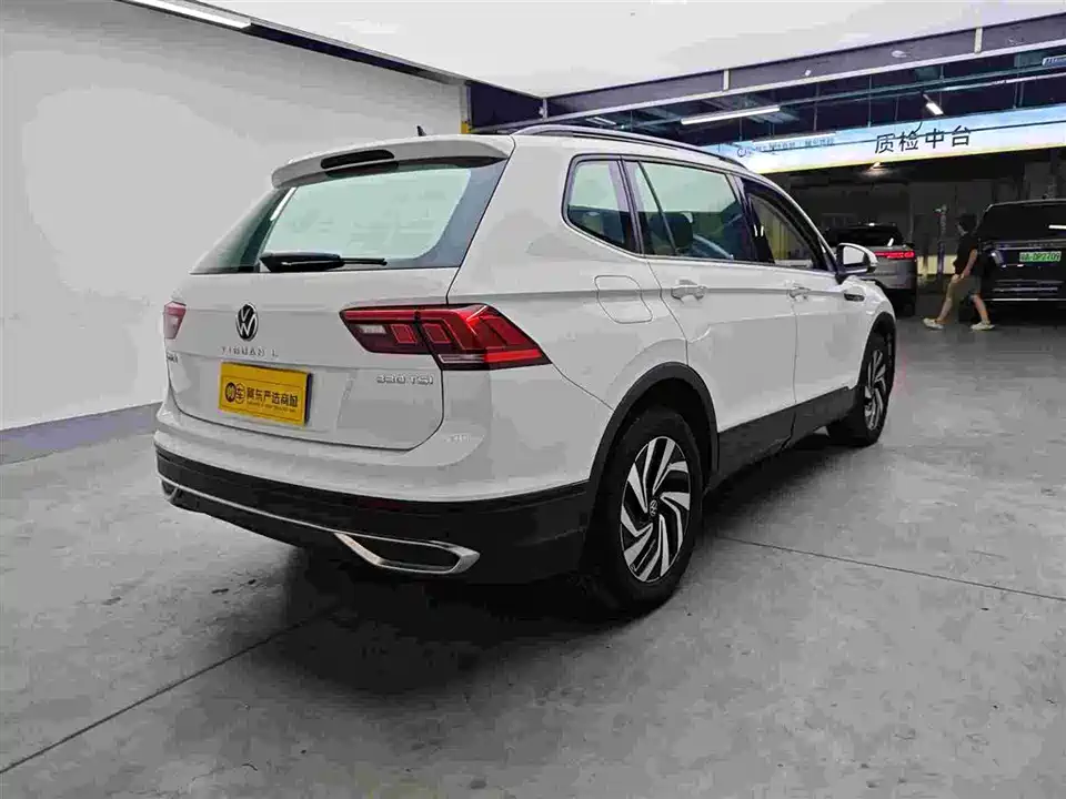 Volkswagen Tiguan L