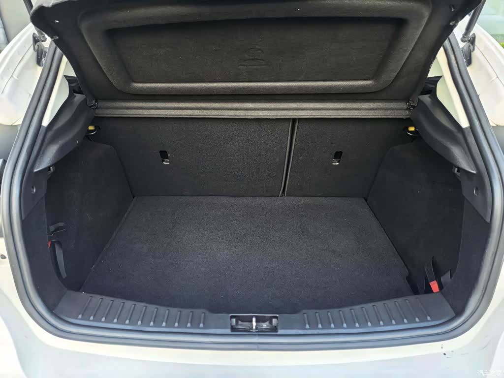 Ford Focus, 2017 13