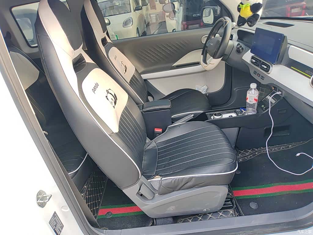 Geely Panda, 2025 25