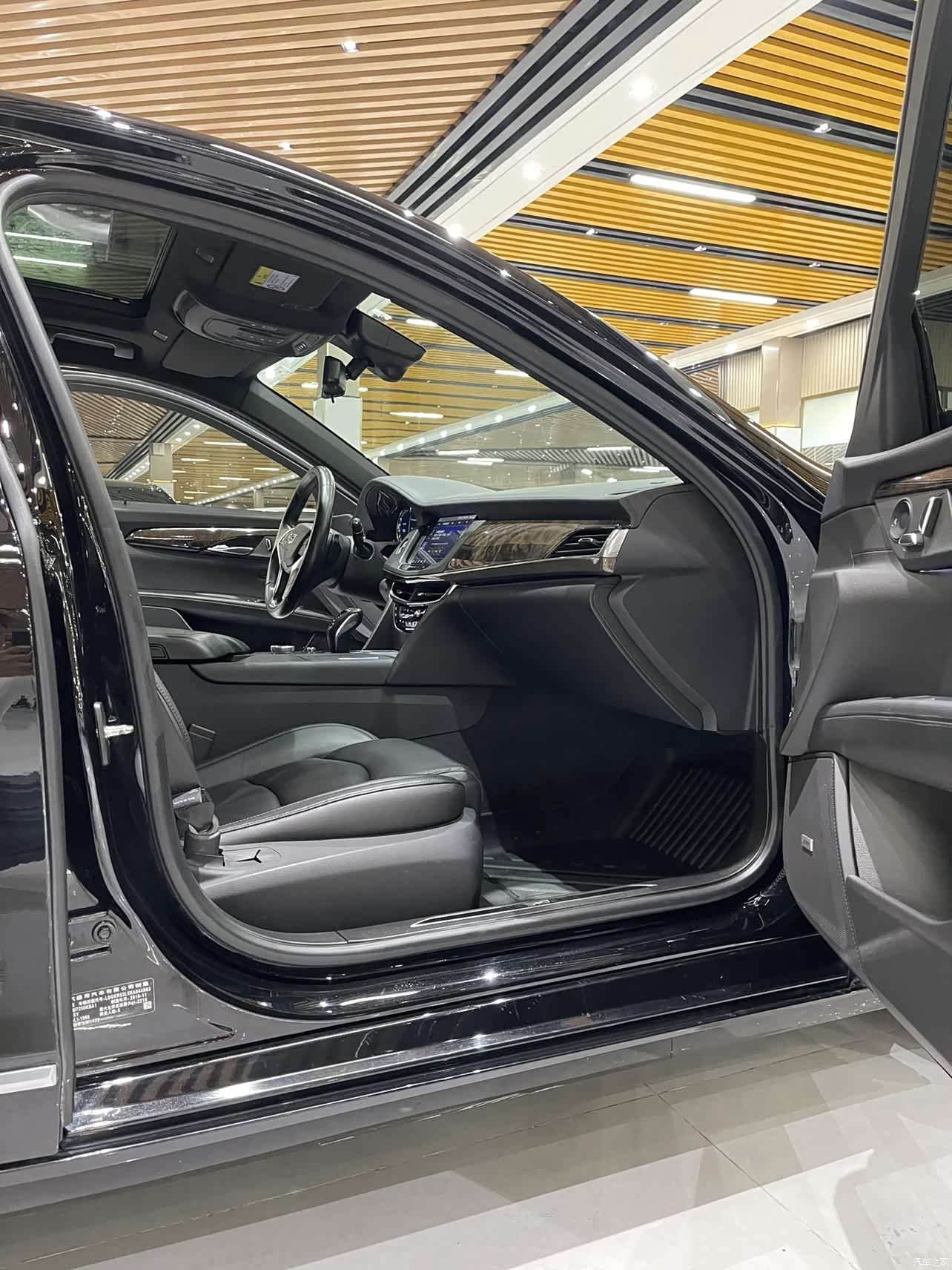Cadillac CT6, 2019 все фото