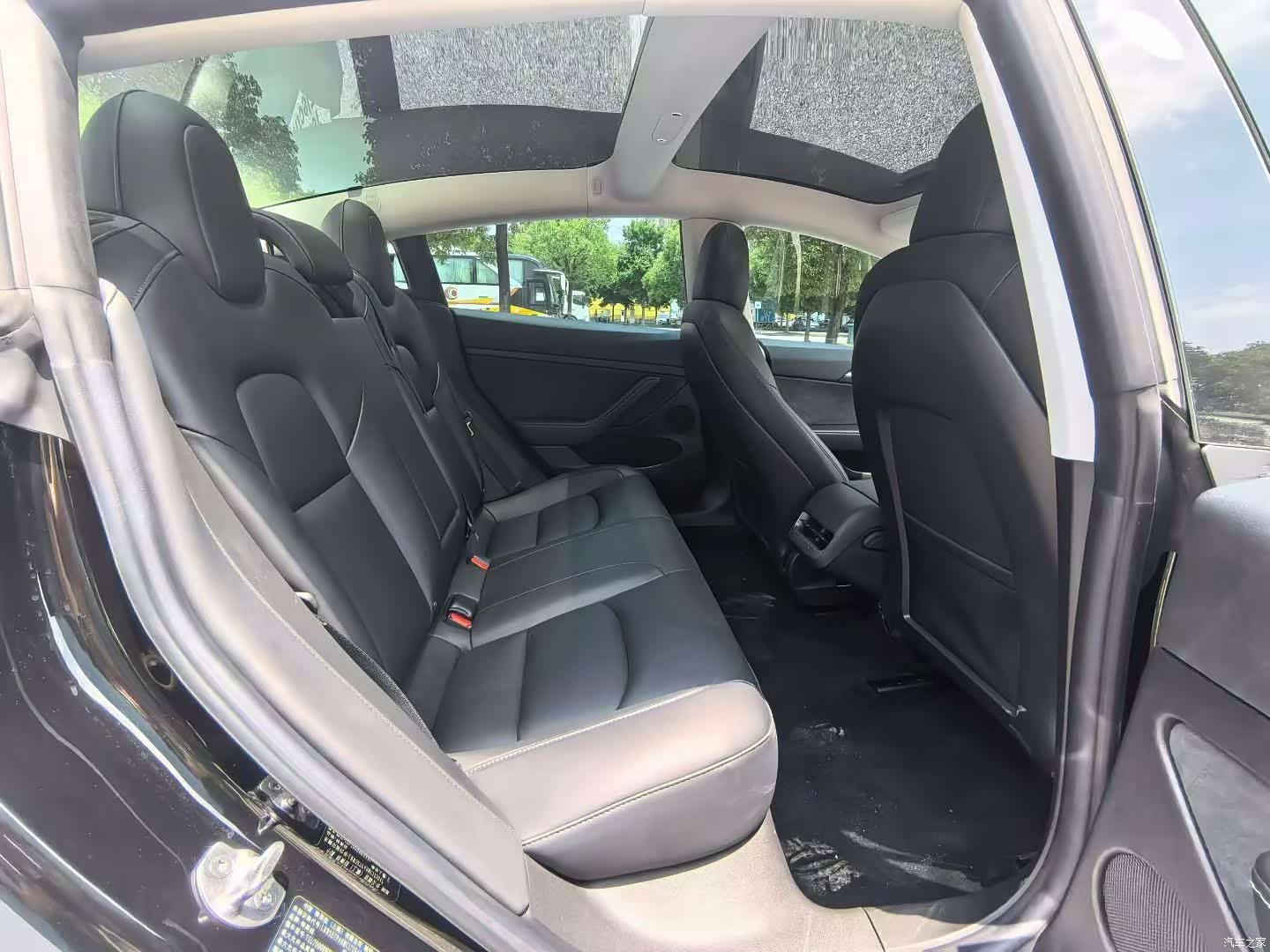 Tesla Model 3, 2022 6
