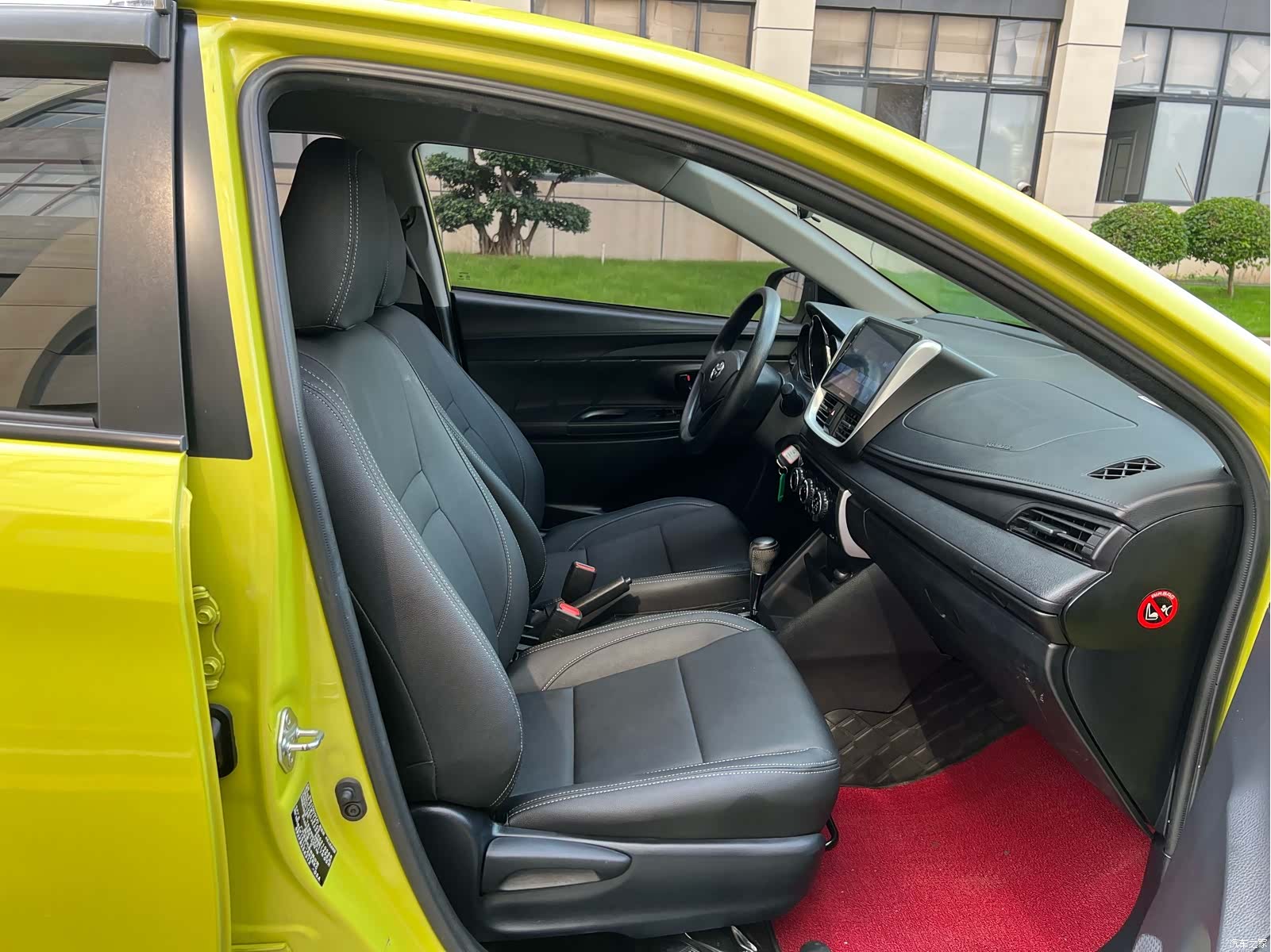 Toyota YARiS L, 2017 13
